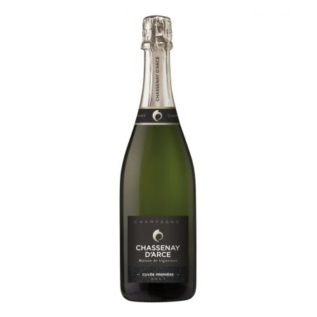 Champagne Chassenay d'Arce Brut Cuvée Première - Bouteille élégante d'un champagne pétillant d'exception