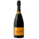 Bouteille de Champagne Veuve Clicquot Cuvée Réserve brut – vue de face sur fond neutre