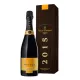 Bouteille de Champagne Veuve Clicquot Vintage Brut 2015, étiquette dorée, vue de face