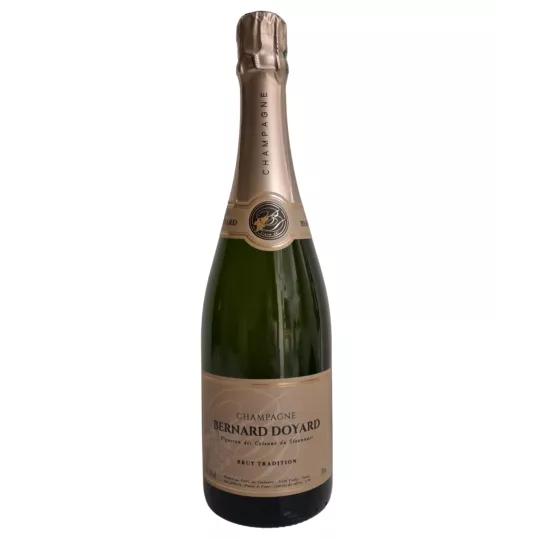 Bouteille de Champagne Bernard Doyard Brut Tradition Assemblage, étiquette dorée, vue de face