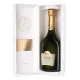 Bouteille de Champagne Taittinger Comtes de Champagne 2013, vue de face, étiquette blanche et capsule dorée