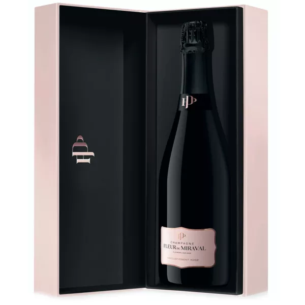 Bouteille de Champagne Fleur de Miraval Rosé, couleur rose pâle, vue de face