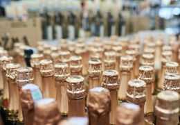 Magnum de Champagne : Artisanat et Élégance en Grand Format